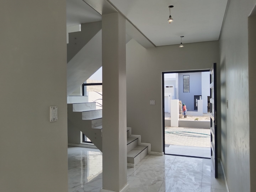 4 Bedroom Property for Sale in Sandown Western Cape